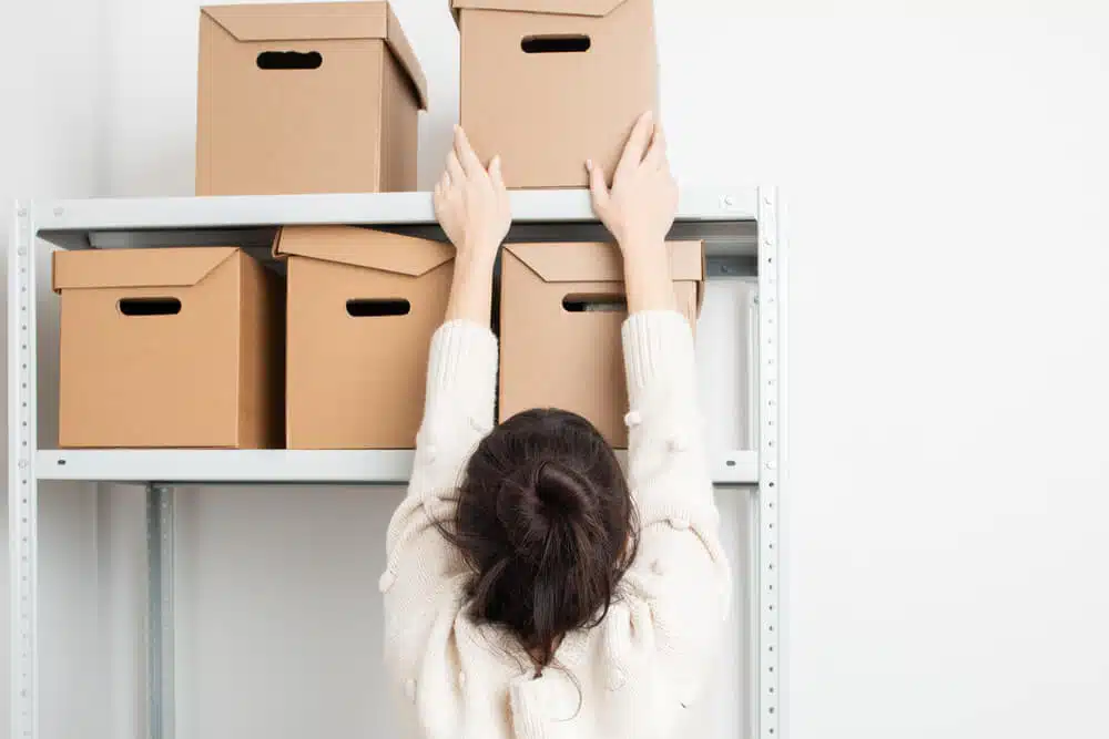 Placing boxes in a storage unit