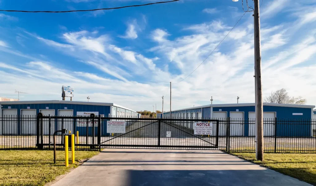 Gated access to storage units